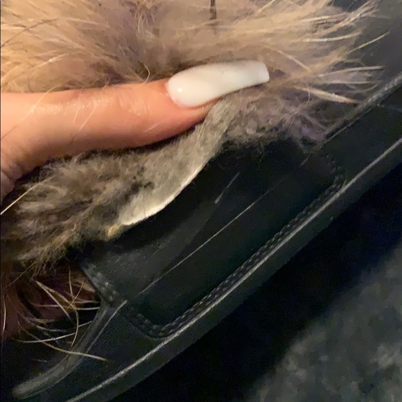 Fluffy Slides - Picture 3 of 3